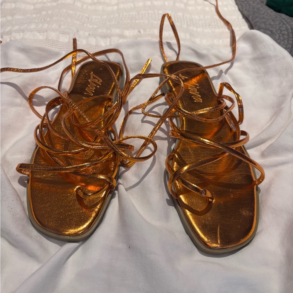 Gold Sandals with Elegant Straps and Comfortable Fit